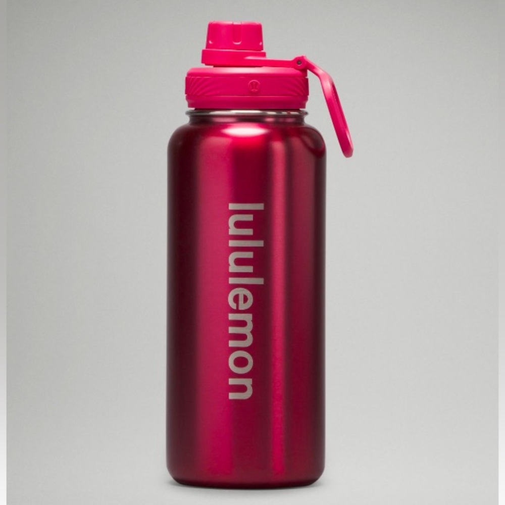 NWT lululemon back to life sports bottle in vintage rose